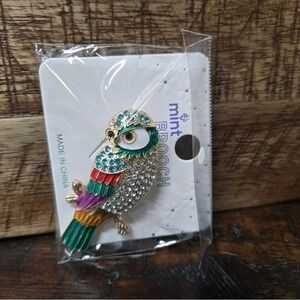 Green & Golden, Mint Colorful Crystal Owl Brooch, Side Profile
